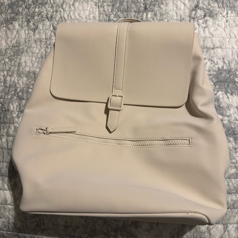 Primark Cream Backpack with Front Pock zipper nwt
